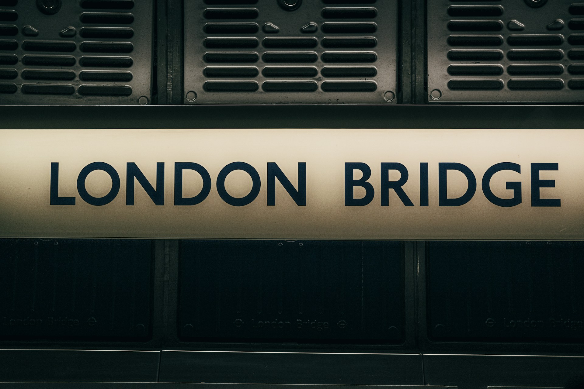 london bridge luggage storage