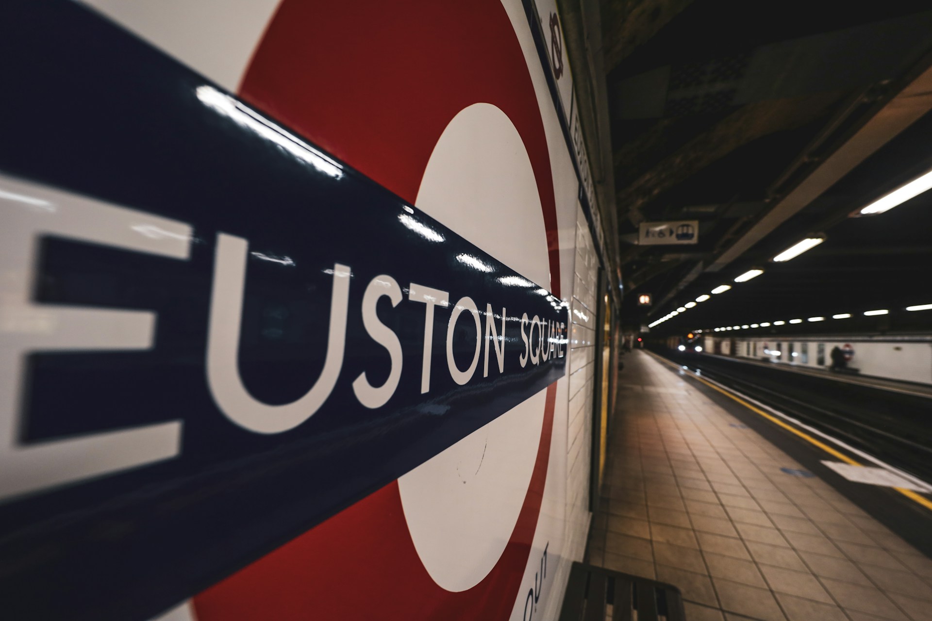euston station luggage storage